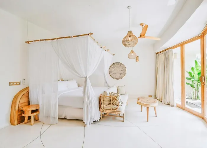 Solana Wellness Retreat Resort *